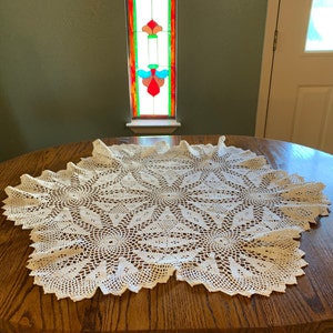 8035 T Ivory Crocheted Lace Tabletop, Gift, 32 x 40