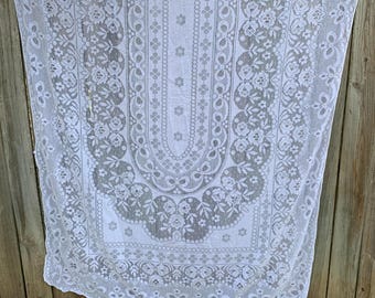 Vintage White Floral Cotton Lace Tablecloth, 8391 T