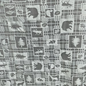 8136 T Ivory Animal Tablecloth, Great Gift, 56 x 82