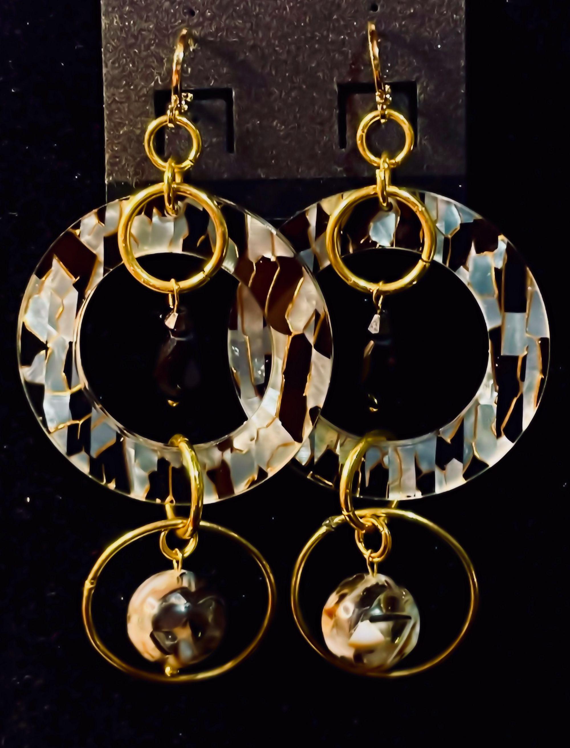 Brass Mother of Pearl & Black Lip Shell Dangle Jump Ring Zebra