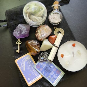 Mini Mystery Crystal & Herb Confetti Scoop Bag w/ Tarot Reading