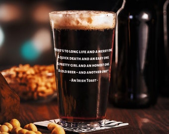 Verre à pinte Irish Toast : cadeau pour amateur de bière artisanale (16 oz)