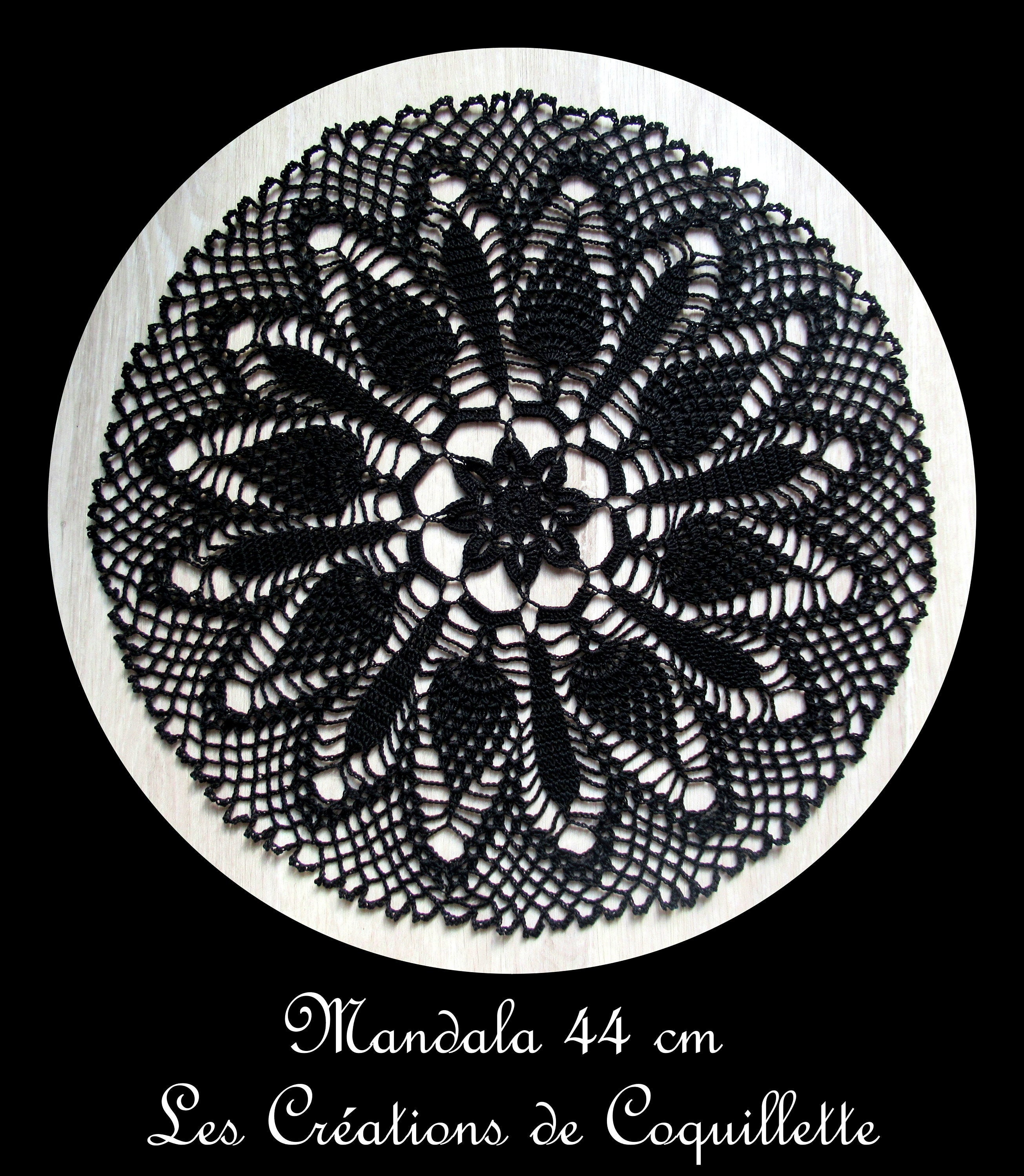 Mandala Halloween, Napperon d'halloween, Noir Gothique, Halloween Crochet Fait-Main, Décoration Déco