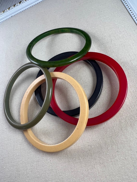 Vintage Bakelite Bangle Bracelets - image 2