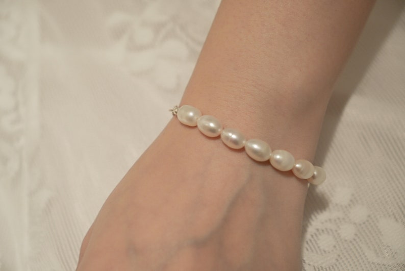 SV925 ERATO OT Clasp Half-Half Oval Pearl Bracelet, Freshwater Pearl, June Birthstone, 925 Sterling Silver, customized gift image 6