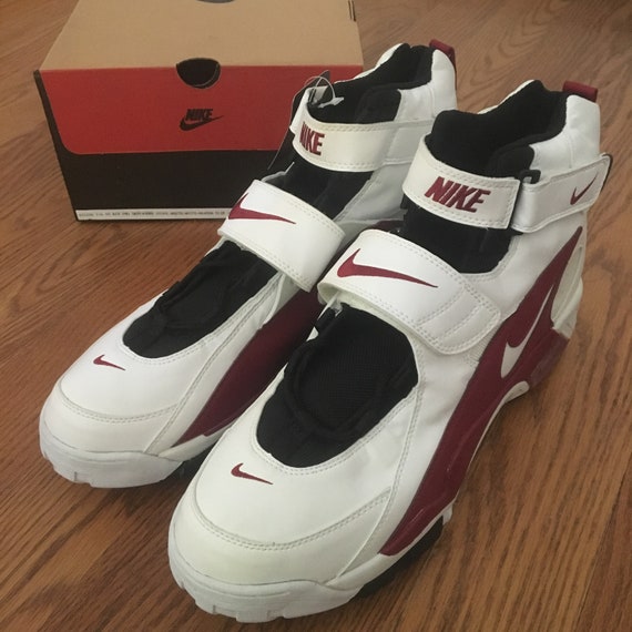 burgundy nike football cleats