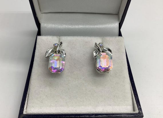 Vintage 1940/50s Lisner Signed Earrings Screwback Aurora Crystals
