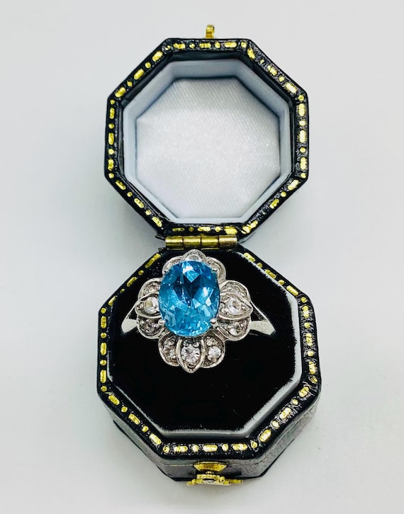 Sky Blue Topaz Ring with Faceted Quartz, Solid 925 Silver Daisy Setting