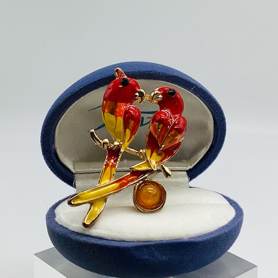 Kissing Love Birds Vintage 1950s Brooch Red and Yellow Enamel Parrot