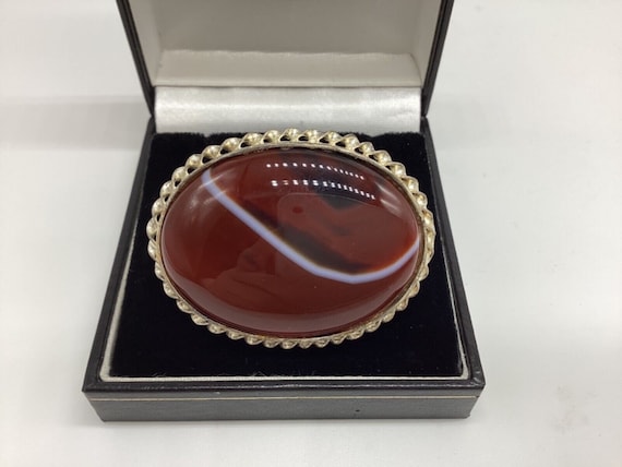 Large Polished Striped Agate and Solid Silver Vintage Brooch Pin