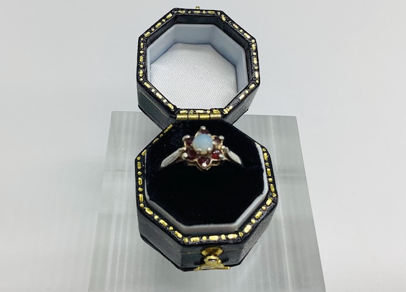 Vintage Daisy Garnet and Opal Cluster Ring Size UK J.5 us 4.75