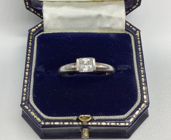 Quality Emerald Cut Cubic Zirconia Set in Solid 925 Silver Engagement Size U