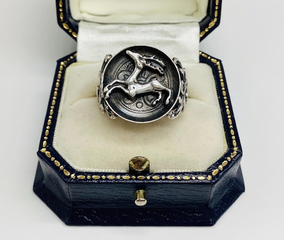 Vintage Silver Ring Raised Setting Leaping Deer Stag Bavarian BLACHIAN ANTIK SCHMUCKSTIEN