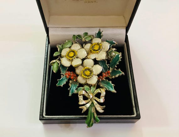 Christmas Rose Brooch Vintage Exquisite : December Birthday Flower Pin