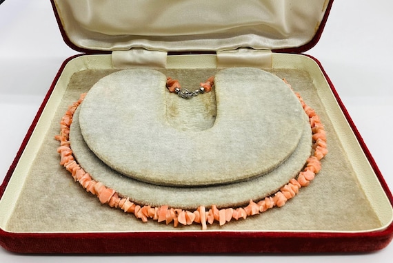 Angel Skin Coral Baby Pink Polished Chip Choker Vintage 1950s