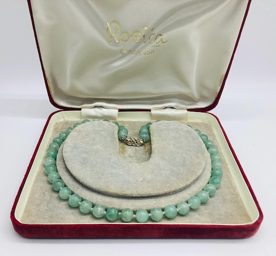 Jade Bead Necklace Sea Foam Green Vintage 1940/50 Princess Length 18 Inches