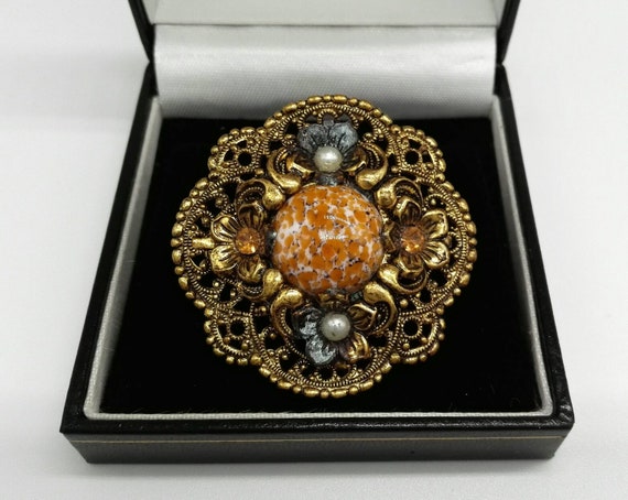Glass Agate Brooch with Flowers and Czech Glass Crystal Flowers Set in Brass Filigree Art Deco Bohemian Jewellery