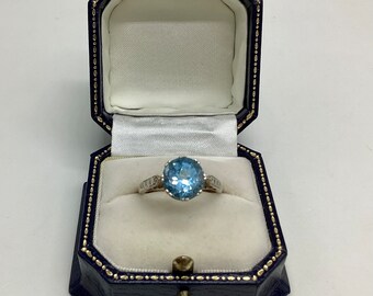 Sky Blue Topaz Ring Round Cut Sky Blue Stone Set in Solid 925 Silver UK Size S 1/2