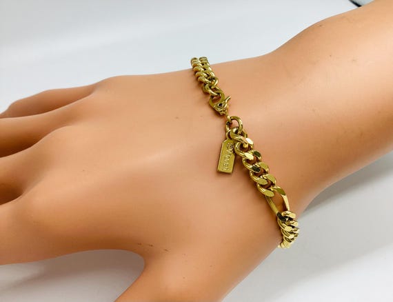 Vintage Monet Gold Bracelet, Chunky Curb Link Chain, Signed © Monet, 1960s 1970s Jewellery (1)
