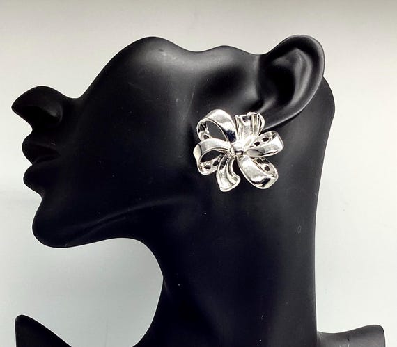 Huge Flower/Bow Earrings Retro Vintage Signed Sunnice