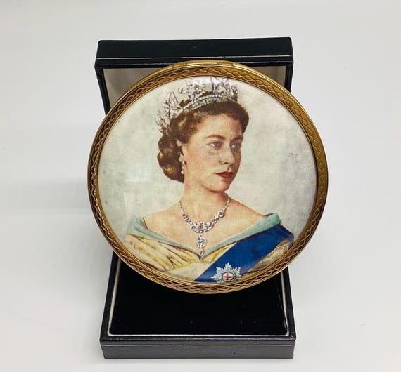 Rare HM Queen Elizabeth II 1953 Coronation Souvenir Powder Compact with Pouch