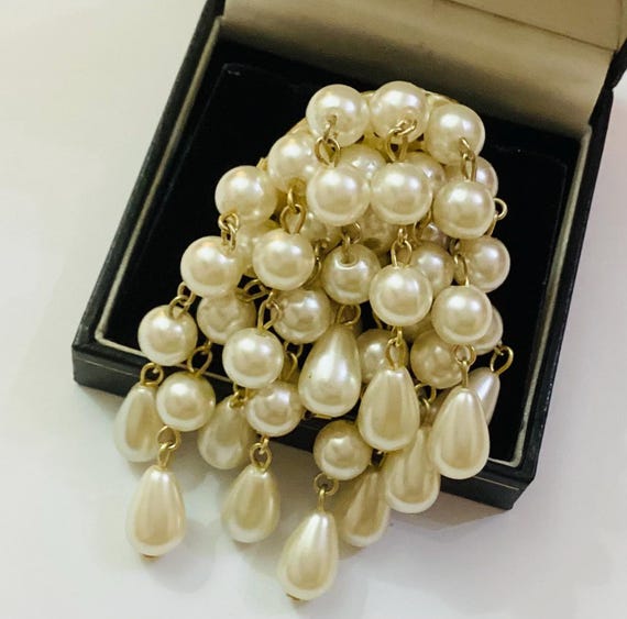 Pearl Cascade Brooch 1980s Waterfall