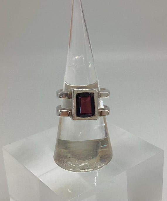 Vintage Brutalist Garnet Solid Silver Ring Deep Red Gemstone Size O 1/2 January Birthstone