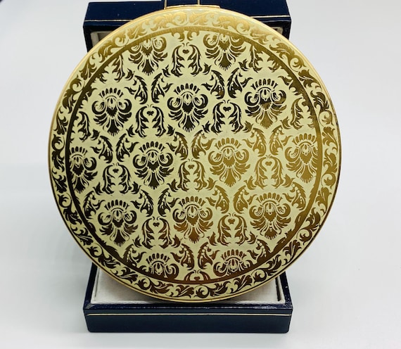 Vanity Fair Compact Vintage Elegant Classic Style Lovely Condition