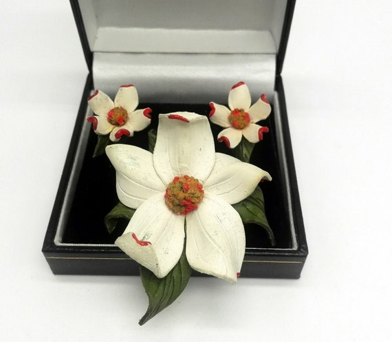 Beautiful Vintage Earrings and Brooch Set Dog Roses 1950's Vintage Canada