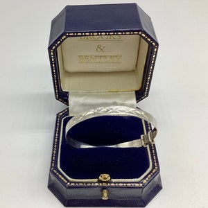 Baby Bangle Sterling Silver Etched Kisses Christening Baby Shower 6-12 Months