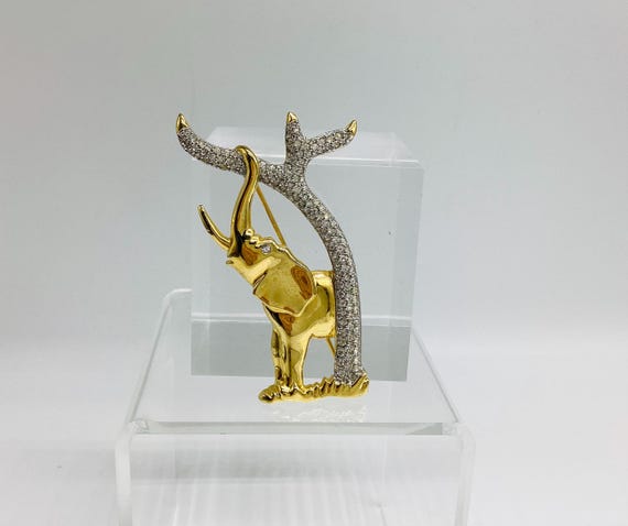 Swarovski Crystal Elephant Brooch 18K Gold Plated 1993 SCS