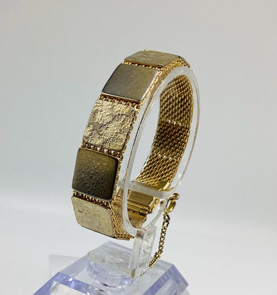 Gold Plated Vintage Bracelet Mesh Backed Panels
