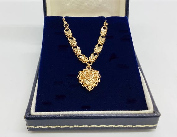 Dainty Vintage Gold Plated Heart Pendant and Fancy Chain