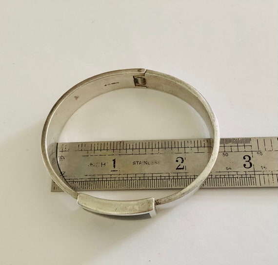 Solid Silver Hinged Bangle: Polished Onyx Inlay, … - image 6