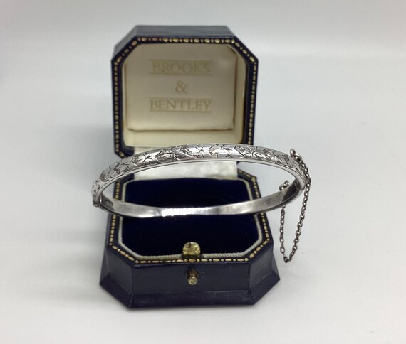 1910 Rare Silver Hinged Bangle Charles Horner Chester Girls True Antique Full Hallmark Half Engraved Safety Chain