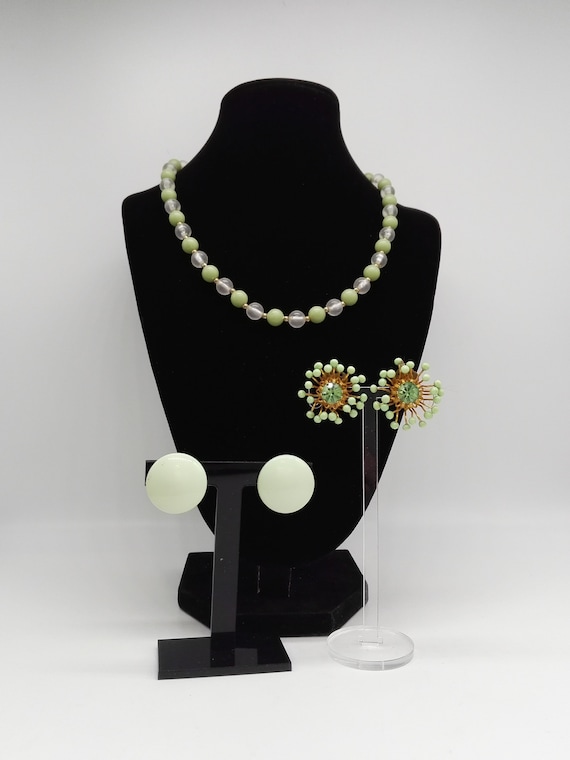 Peppermint Green Necklace and Earrings Set Fabulous Fifties Lucite Plastic Beads Crystal and Button Clip Ons
