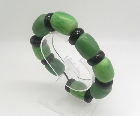 Early Plastic Bead Bracelet Art Deco Classic Pea Pod Green And Black Vintage Retro  Jewellery Elastic Adjustable
