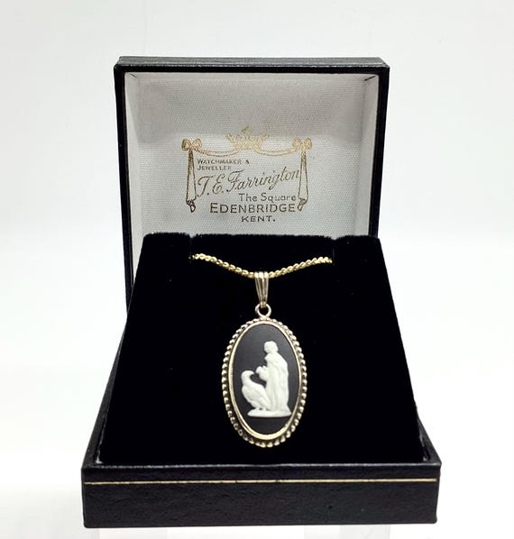 Wedgwood Black Jasperware Hebe and the Eagle Pendant Chain 1970s Signed Gold Plated Hallmarked Silver Beauty Wedding Bridal Romance