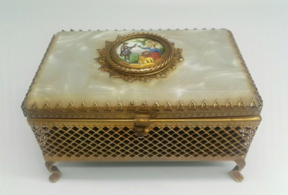 Trinket Jewellery Box 1950's Vintage Faux MOP Ormolu Romantic Plaque Fragonard Love and Romance