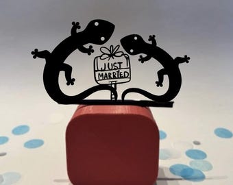 Custom Lizards “Just Married” Wedding Cake Topper – Cute Reptile Couple – Whimsical Desert Wedding Décor –  Personalized Wedding Cake Topper