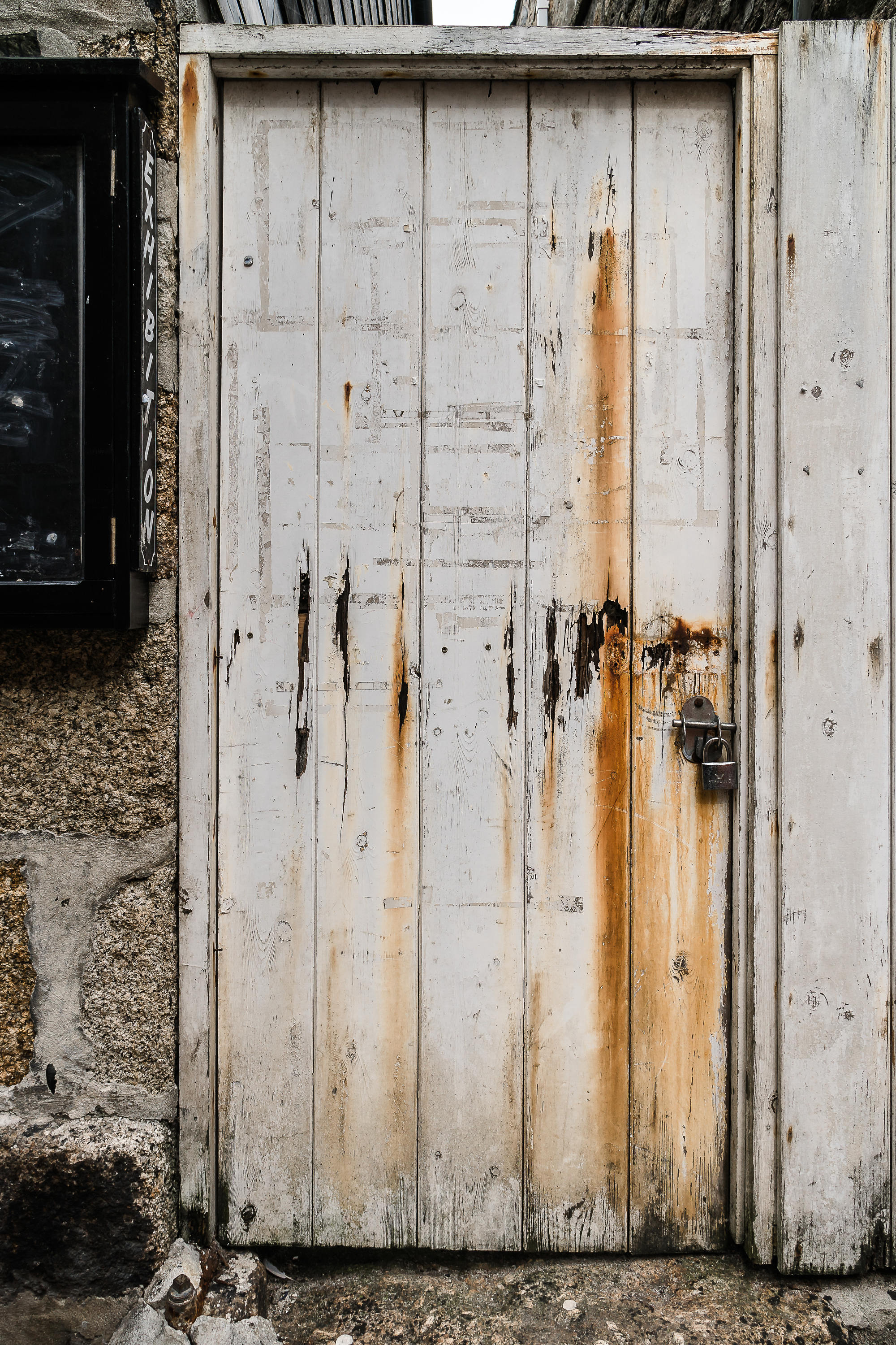 Details 200 door background for editing Abzlocal.mx