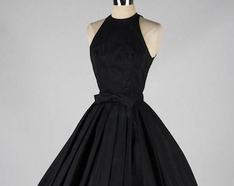 Vintage 50s Dresses with Sleeves