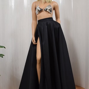 Long skirt with 2 high slits cheap