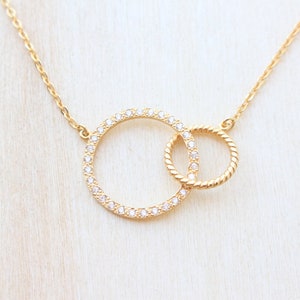 Mother and child necklace - New mom jewelry - Unique gift for mom - Baby shower jewelry - Minimalist Necklace - Crystal Necklace