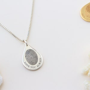 Collar con huella dactilar en forma de lágrima y cadena de caja - Regalo único de condolencia en plata de ley - Collar personalizado delicado - Regalos para el Día de la Madre