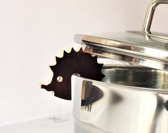 Kitchen decor Pot lid lifter Steam vent prop Lid holder Pot Lid Lift Cooking gifts House warming Pot prop Cooking pot Baking gifts Hedgehog