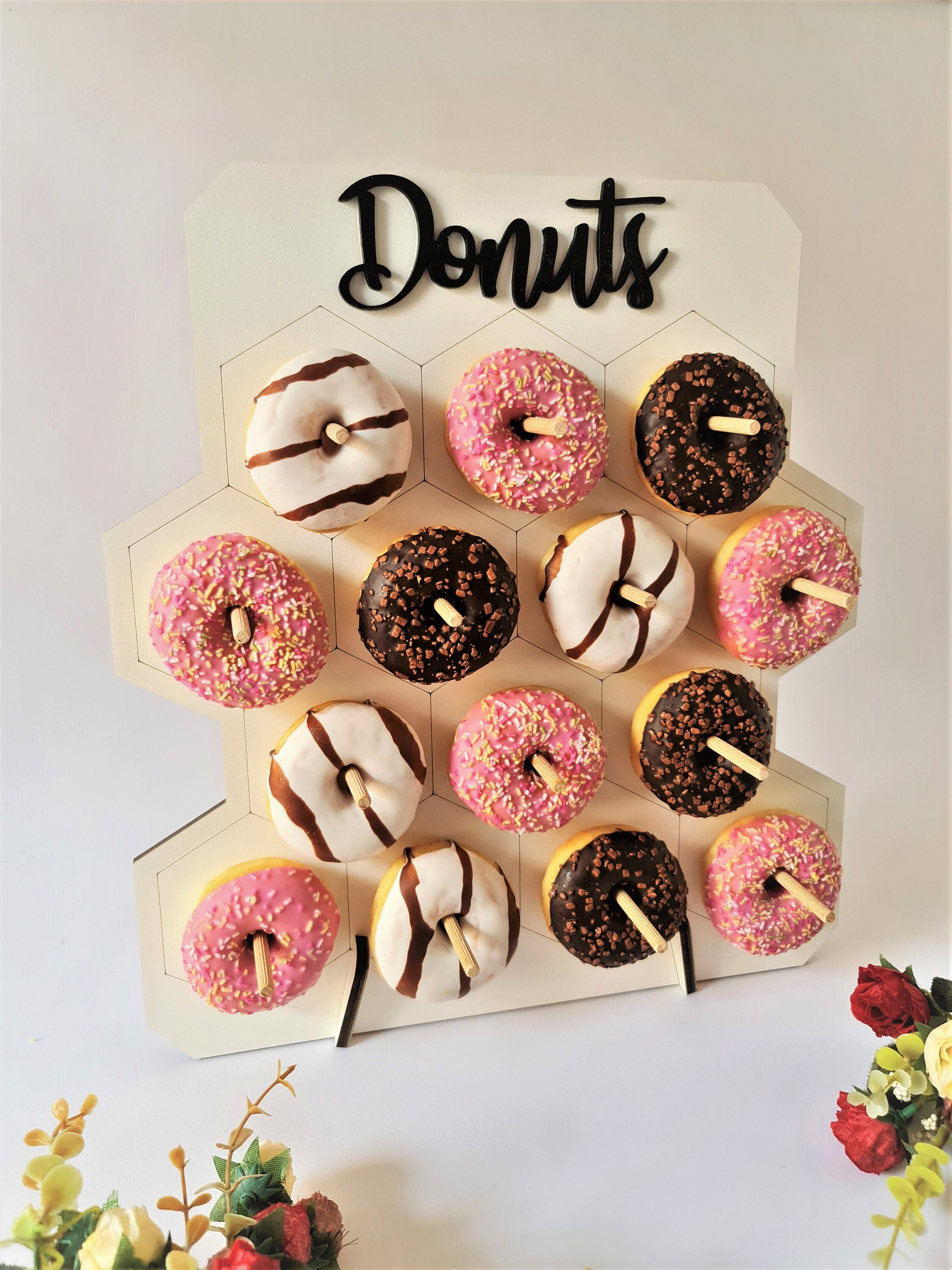 Donut Ständer Aus Holz – Wiederverwendbare Donut-Wand Für Partys