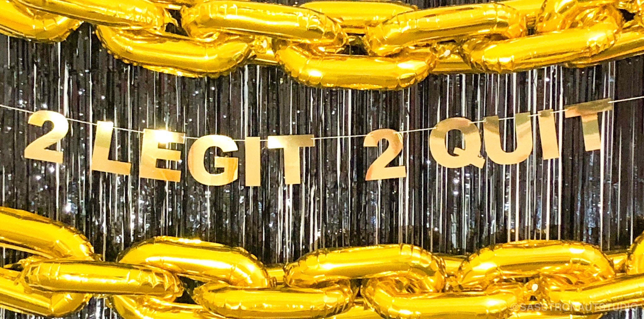 2 LEGIT 2 QUIT Banner Party Banner 90's Party Decor Etsy México