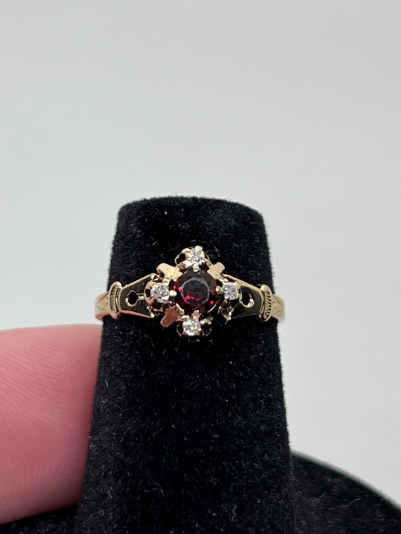 Antique Victorian Garnet and Diamond ring