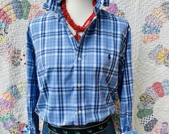 Upcycled überarbeitete Ralph Lauren Performance Blue Plaid Rüschenkragenhemd M